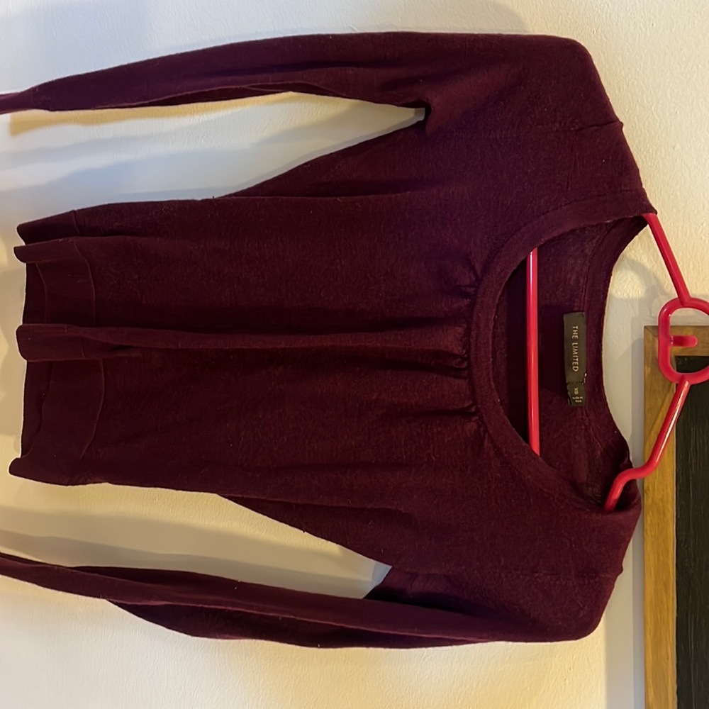 Duo of green and purple limited sweaters